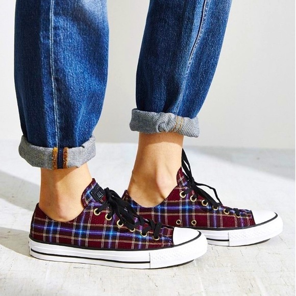 CONVERSE Women's Burgundy Chuck Taylor All Star Plaid Low Top Sneaker size 5.5 - Picture 1 of 8